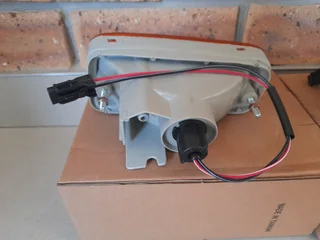 ISUZU 1998/2003 BRAND NEW AMBER BUMPER LAMPS FORSALE  R150 EACH