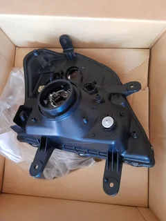 ISUZU FLEETSIDE 05/08  NEW HEADLIGHTS FORSALE R995 EACH