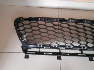 VW GOLF 7 GTI BRAND NEW LOWER CENTER GRILLES FORSALE R750