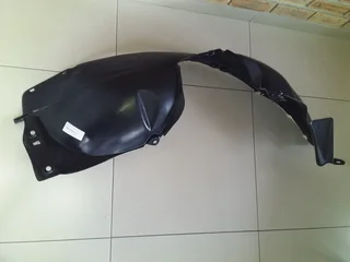 RENAULT SANDERO 2009/14  BRAND NEW FRONT FENDER LINERS FOR SALE PRICE R450 EACH