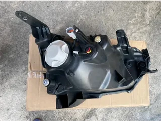 ISUZU KB190 2023/25 NEW HEADLIGHTS FORSALE PRICE R1850 EACH