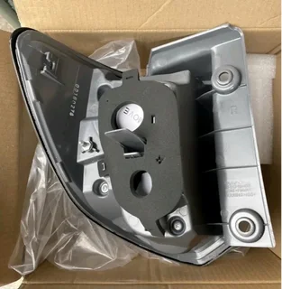 TOYOTA FORTUNER 12/15 OUTER TAILIGHTS CRYSTAL TYPE FORSALE R895 EACH