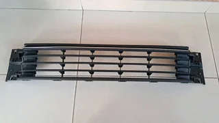 Vw Polo Tsi 15/17  New Lower Center Grilles With Chrome Trim Forsale Price R350