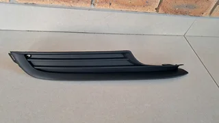 VW GOLF 7 TSI 13/16 BRAND NEW FRONT BUMPERS LOWER SIDE GRILLES FORSALE R230 EACH