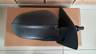 CHEVROLET UTILITY 12/18 BRAND NEW DOOR MIRROR MANUAL ADJUSTMENT FORSALE PRICE R650 EACH