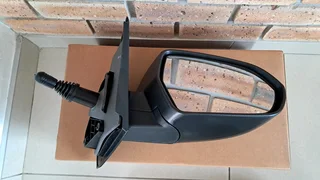CHEVROLET UTILITY 12/18 BRAND NEW DOOR MIRROR MANUAL ADJUSTMENT FORSALE PRICE R650 EACH