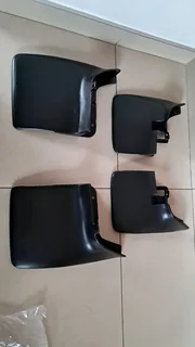 NISSAN HARDBODY NP300 SINGLE CAB – MUDFLAPS SET FOR SALE  R350