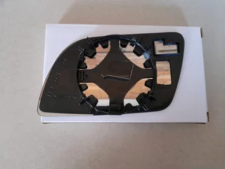 VW POLO VIVO 10/14 DOOR MIRROR GLASS FORSALE R200 EACH FREE FITMENT