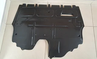 VW POLO VIVO (2019–2025) / POLO MK7 TSI LOWER ENGINE SPLASH TRAY FOR SALE R450