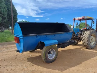 Kunsmis Strooier Fertilizer Muck Spreader 4m³