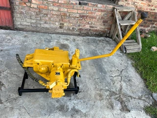 Komatsu JV100WA Roller Hydraulic Drive Motor
