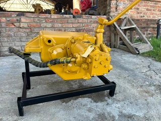 Komatsu JV100WA Roller Hydraulic Drive Motor