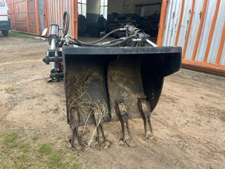 Trekker Laaigraaf Implement