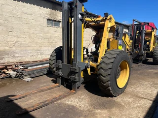 Bell 120 Rough Terrain Forklift 2.75 Ton
