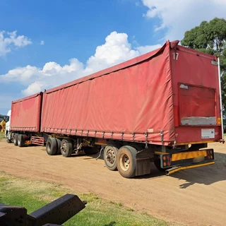 1999 Afrit Tautliner Interlink Beverage Trailer