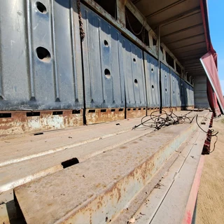 1999 Afrit Tautliner Interlink Beverage Trailer