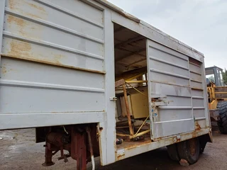 Single Axle Closed Box Body Semi Trailer