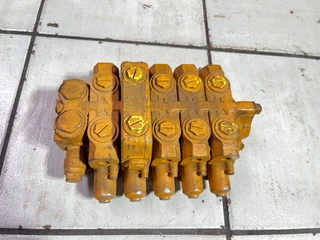 JCB Husco Valve Block 5 Spool