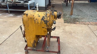 Dana Spicer Clark Hurth R32421 Transmission