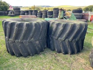 Firestone Flotation 23 DT Tyre 76 X 50.00B32