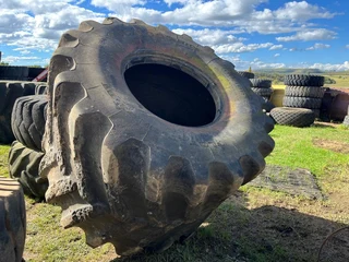 Firestone Flotation 23 DT Tyre 76 X 50.00B32