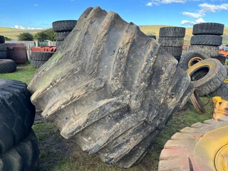 Firestone Flotation 23 DT Tyre 76 X 50.00B32