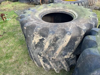 Firestone Flotation 23 DT Tyre 76 X 50.00B32