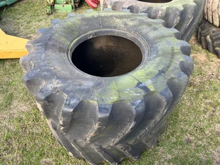 Firestone Flotation 23 DT Tyre 76 X 50.00B32