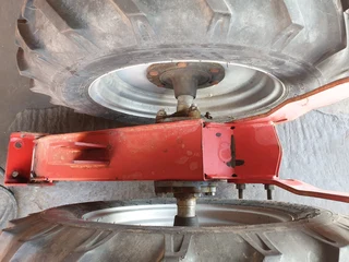 Short double Wheel Axle with Wheels
