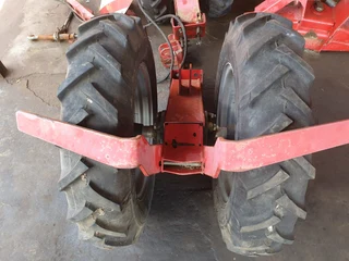 Short double Wheel Axle with Wheels