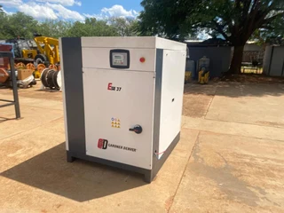 2010 Gardner Denver 37kW Rotary Screw Air Compressor 206 cfm
