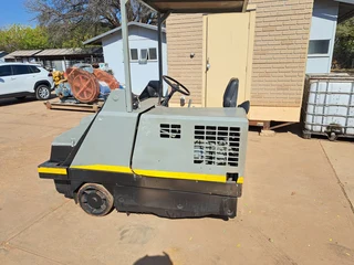 Tennant 235 Road Broom Sweeper