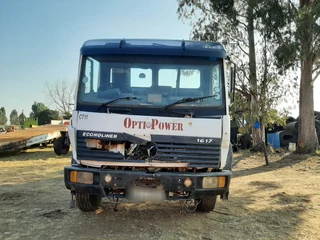2000 Mercedes Benz 1617 Ecoliner 4x4 Truck (Stripped)