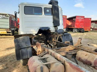 2000 Mercedes Benz 1617 Ecoliner 4x4 Truck (Stripped)