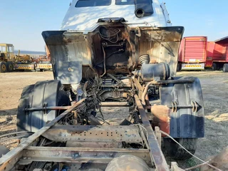 2000 Mercedes Benz 1617 Ecoliner 4x4 Truck (Stripped)