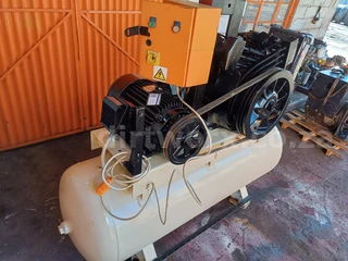 Ingersoll Rand Air Compressor 50 CFM
