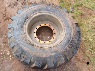 Industrial Tyre 17.5-25 with Rim
