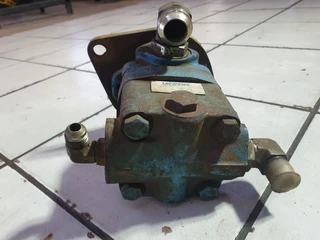 Vickers V20F 1D11S 3D Gear Pump