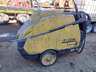 Karcher High Pressure Washer