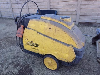 Karcher High Pressure Washer