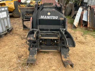 Manitou Cylinder Handler