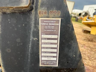 Manitou Cylinder Handler