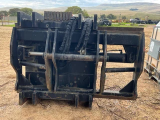 Manitou Cylinder Handler