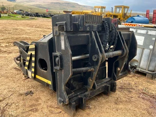 Manitou Cylinder Handler