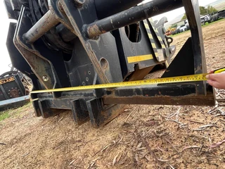 Manitou Cylinder Handler