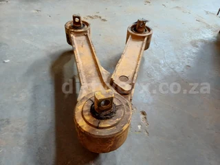 Bell B20D Front Differential Axle Tri-Link