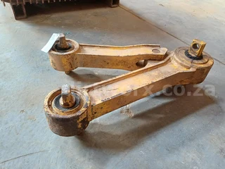 Bell B20D Front Differential Axle Tri-Link