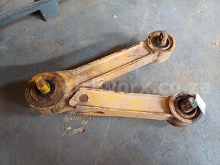 Bell B20D Front Differential Axle Tri-Link