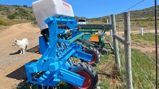 Monosem Fertiliser Spreader Kunsmis Strooier