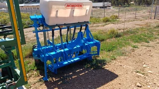 Monosem Fertiliser Spreader Kunsmis Strooier